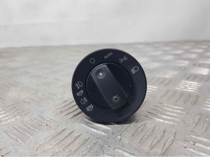 Recambio de mando luces para audi a4 berlina (8e) a4 berlina referencia OEM IAM 8E0941531D  