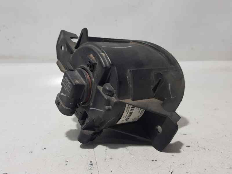 Recambio de faro antiniebla izquierdo para renault clio iii expression referencia OEM IAM 8200002469 89201772 VALEO