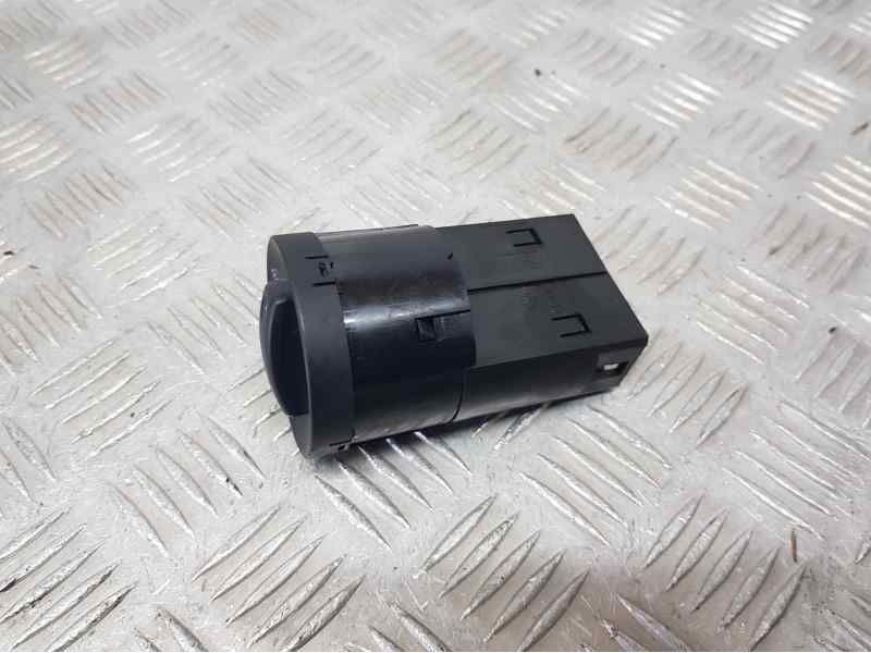 Recambio de mando luces para audi a4 berlina (8e) a4 berlina referencia OEM IAM 8E0941531D  