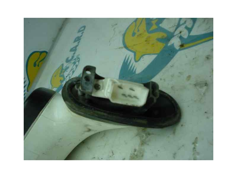 Recambio de retrovisor izquierdo para audi 80/90 (893) 80 referencia OEM IAM 893857501GFKZ  