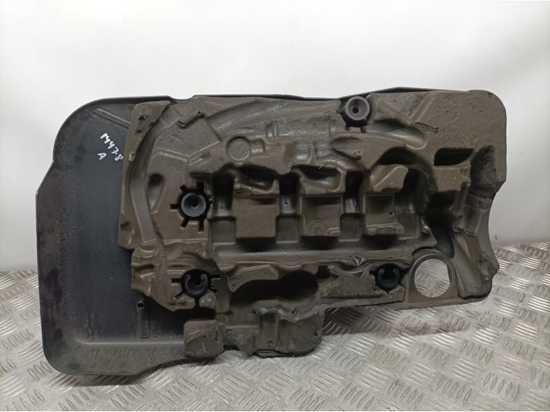 Recambio de tapa motor para opel astra j lim. cosmo referencia OEM IAM 5558599  