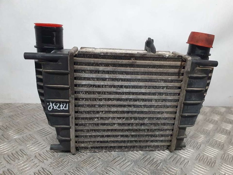 Recambio de intercooler para renault clio iii expression referencia OEM IAM 8200471885B 880590XC VALEO