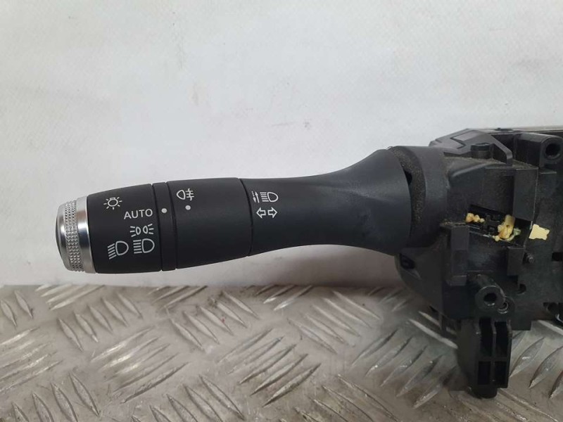 Recambio de mando luces y limpia para renault clio v zen referencia OEM IAM 255672748R 1050788501 LK