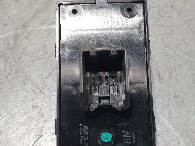 Recambio de mando elevalunas trasero izquierdo para opel mokka excellence referencia OEM IAM 13301888 211410 