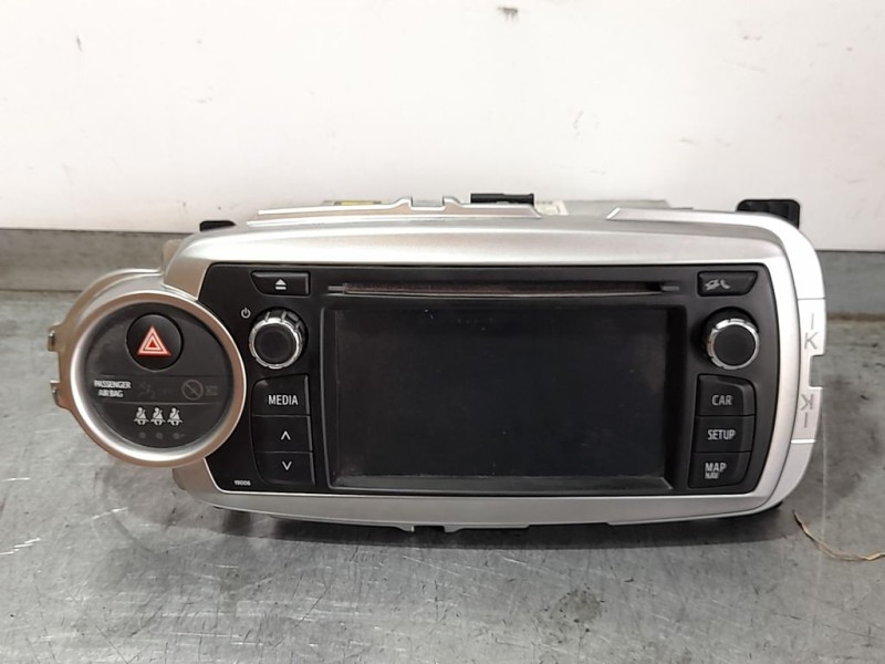 Recambio de sistema navegacion gps para toyota yaris active referencia OEM IAM 861400D010  