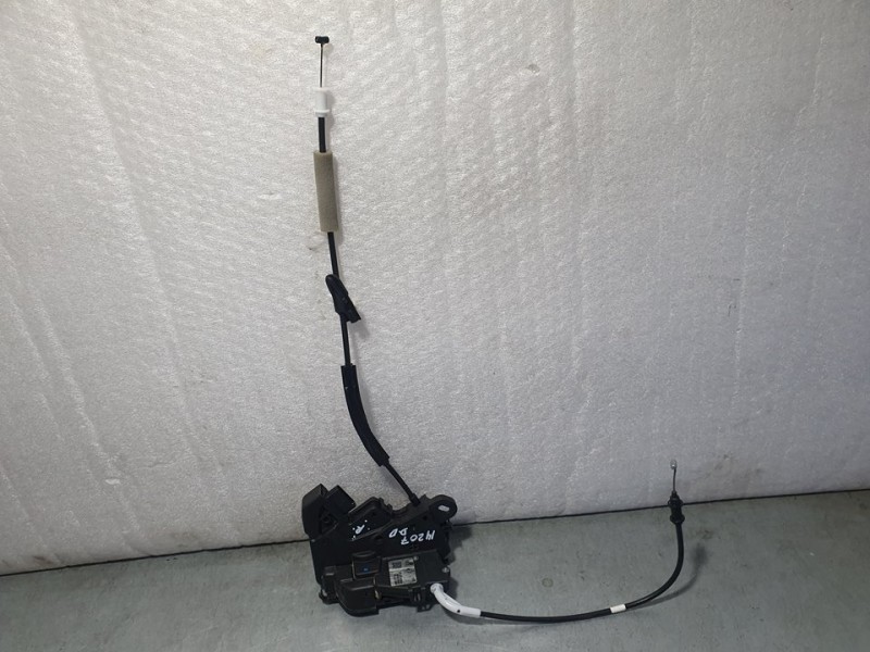 Recambio de cerradura puerta delantera derecha para citroën c4 1.2 12v e-thp pure tech referencia OEM IAM 9832797780 36000198M01