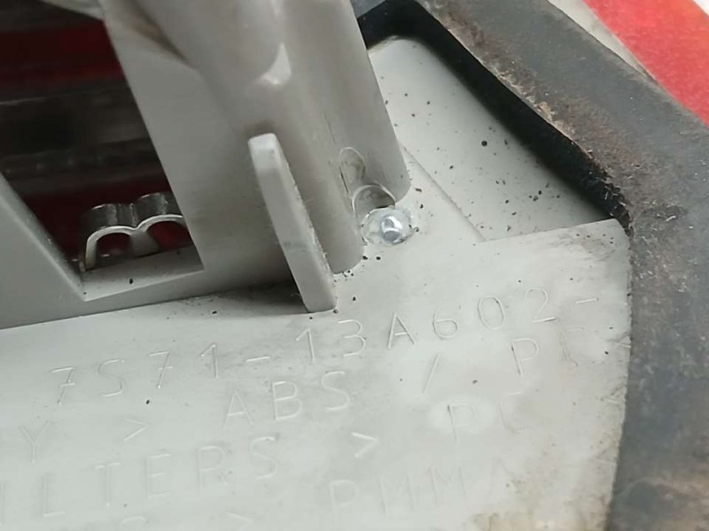 Recambio de piloto trasero derecho para ford mondeo ber. (ca2) ghia referencia OEM IAM 7S7113A602A  INTERIOR