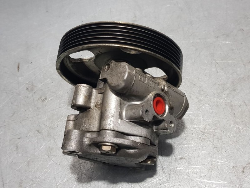 Recambio de bomba direccion para ford fiesta (cbk) ambiente referencia OEM IAM 2S6C3A696DC  CYB