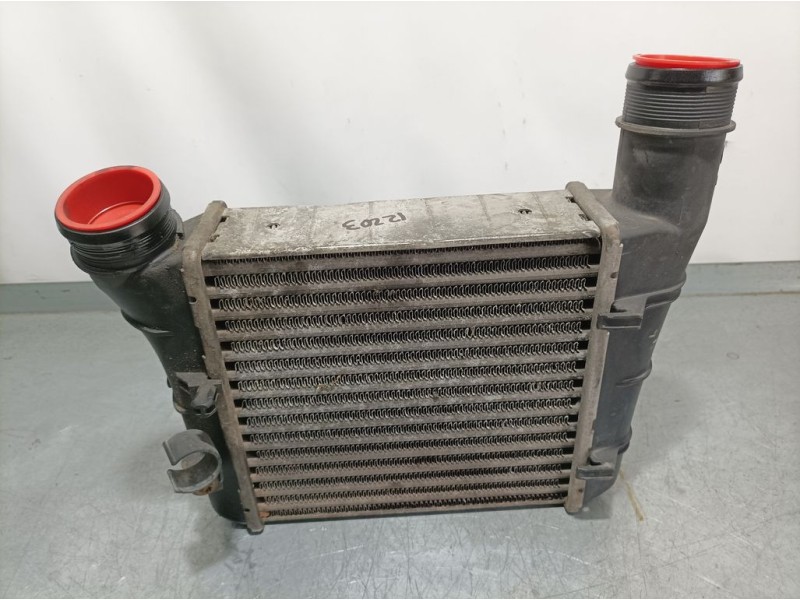 Recambio de intercooler para audi a4 berlina (8e) 1.9 tdi (96kw) referencia OEM IAM 8E0145805S 6058625 MODINE
