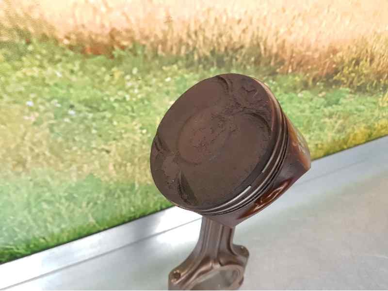 Recambio de biela para mercedes-benz clase c (w202) berlina 2.4 v6 18v cat referencia OEM IAM   C/ PISTON