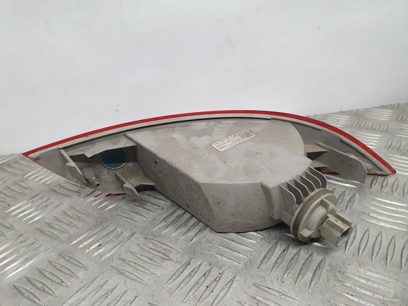 Recambio de piloto trasero izquierdo paragolpes para ford focus lim. (cb8) trend referencia OEM IAM F1EB15K273AB  