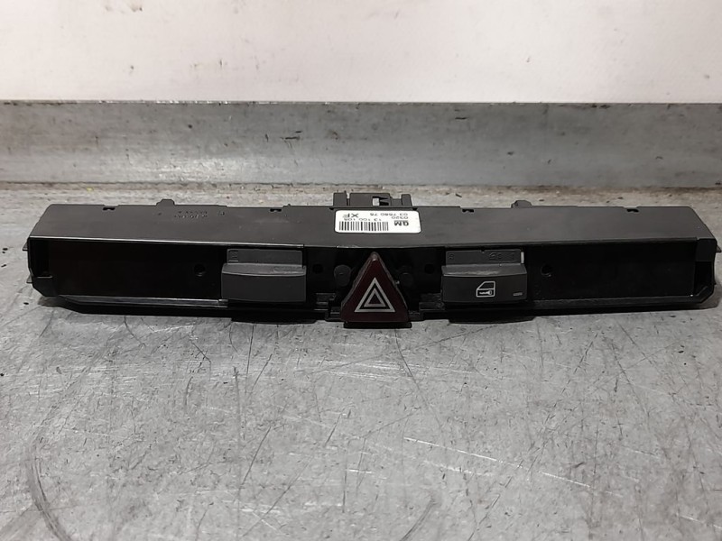 Recambio de warning para opel zafira b cosmo referencia OEM IAM 13100105  03758075XF