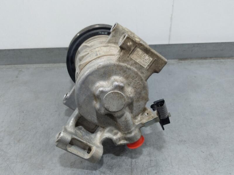 Recambio de compresor aire acondicionado para toyota hilux (gun1) double cab gx 4x4 referencia OEM IAM 883100KE30  