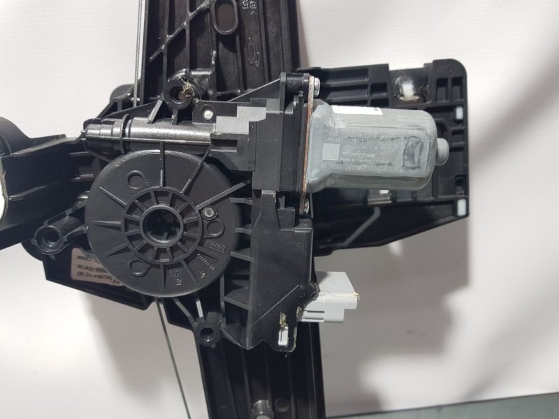 Recambio de elevalunas trasero derecho para peugeot 208 (p2) allure referencia OEM IAM 9829045580  ELECTRICO 6 PINS