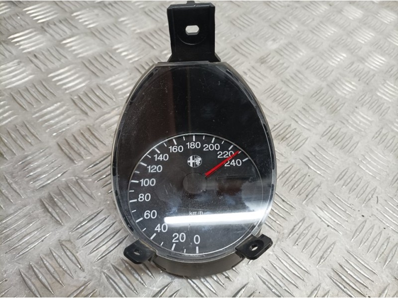 Recambio de cuadro instrumentos para alfa romeo 156 sportwagon 2.4 jtd 20v distinctive referencia OEM IAM 156049820 503310012600