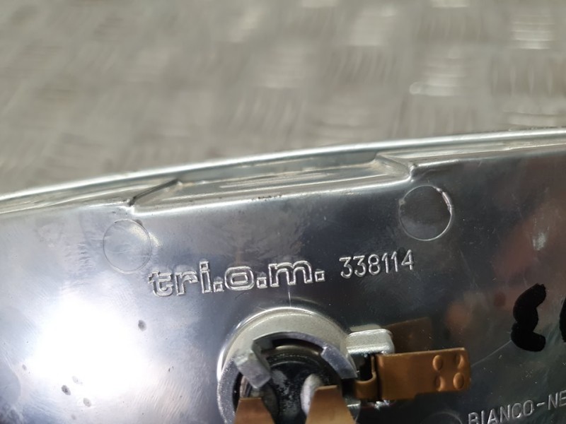 Recambio de piloto trasero central para piaggio (vespa) typhoon (tph) 50 50 referencia OEM IAM 338114  