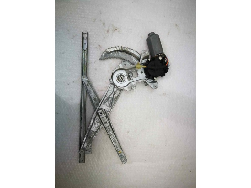 Recambio de elevalunas delantero derecho para mg 200 referencia OEM IAM   DOS PINS