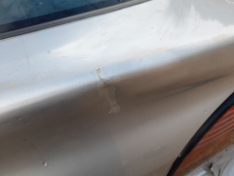 Recambio de porton trasero para nissan primera (p11) 2.0 td referencia OEM IAM 901009F730 TOCADO 