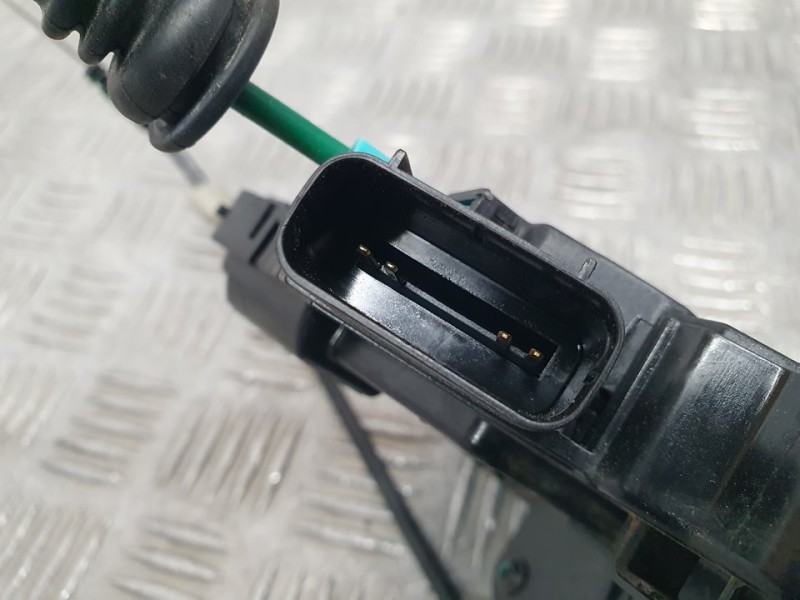 Recambio de cerradura puerta delantera derecha para kia pro_cee´d ( ) gt referencia OEM IAM 81320A2810  4 PINES