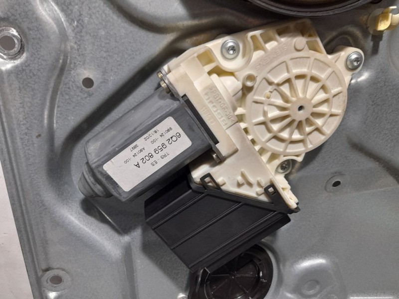 Recambio de elevalunas delantero izquierdo para seat ibiza (6l1) cool referencia OEM IAM 6L4837751Q  ELECTRICO