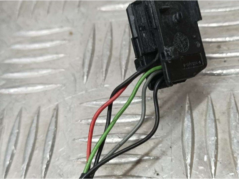 Recambio de retrovisor derecho para bmw serie 5 berlina (e39) 530d referencia OEM IAM 0117351  ELECTRICO