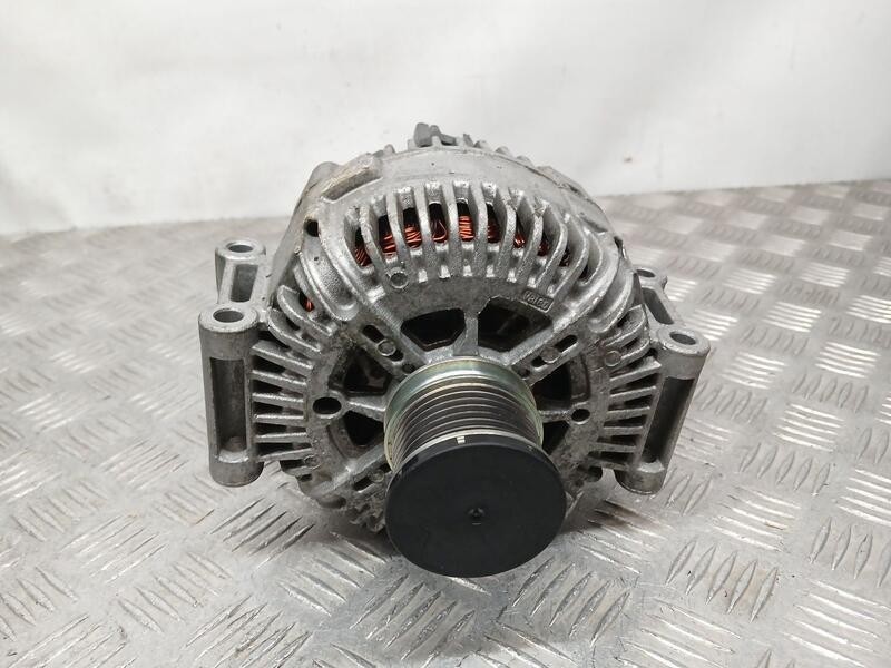 Recambio de alternador para jeep gr. cherokee (wh) laredo referencia OEM IAM 04801250AC VALEO TG17C028 2542989C