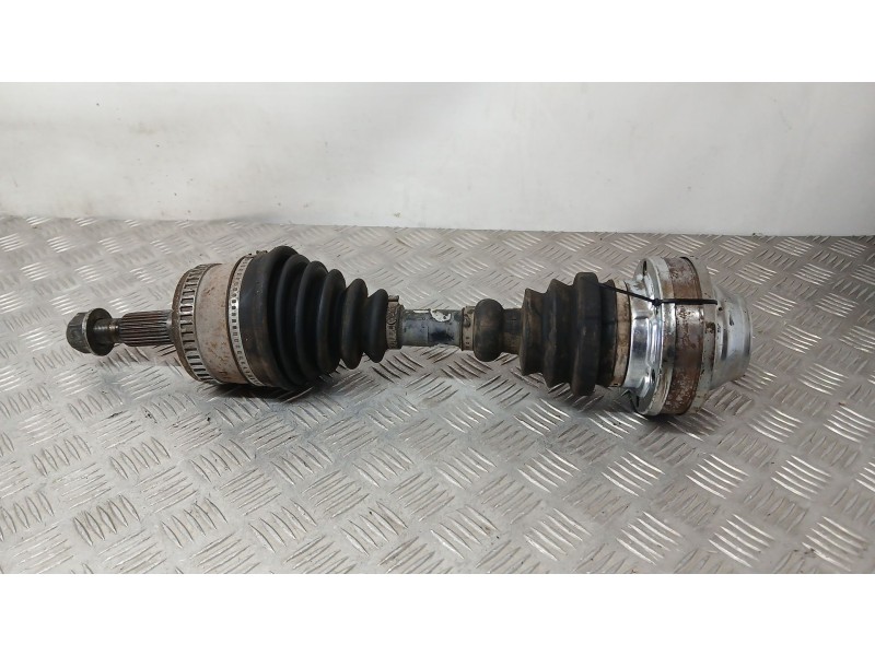 Recambio de transmision delantera izquierda para mercedes-benz vito autobús (w638) 112 cdi 2.2 (638.194) referencia OEM IAM A638