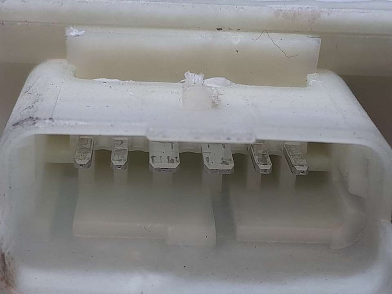 Recambio de elevalunas trasero derecho para peugeot 308 style referencia OEM IAM 9826080380  ELECTRICO 6 PINES