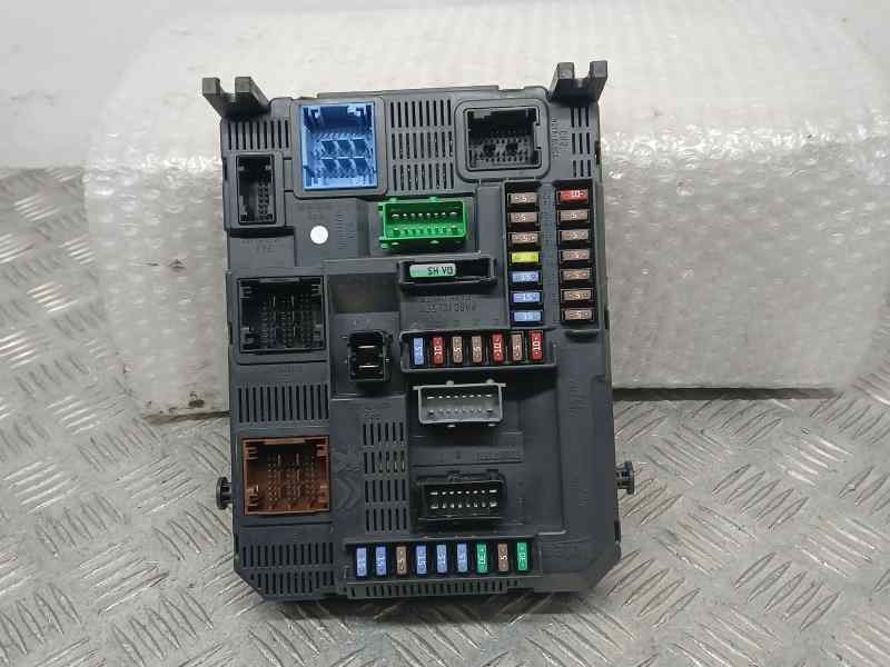 Recambio de caja reles / fusibles para peugeot 208 access referencia OEM IAM 9678355880 30099029 