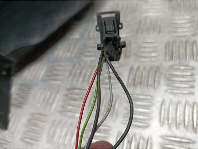 Recambio de retrovisor izquierdo para bmw serie 5 berlina (e39) 530d referencia OEM IAM 0117351  