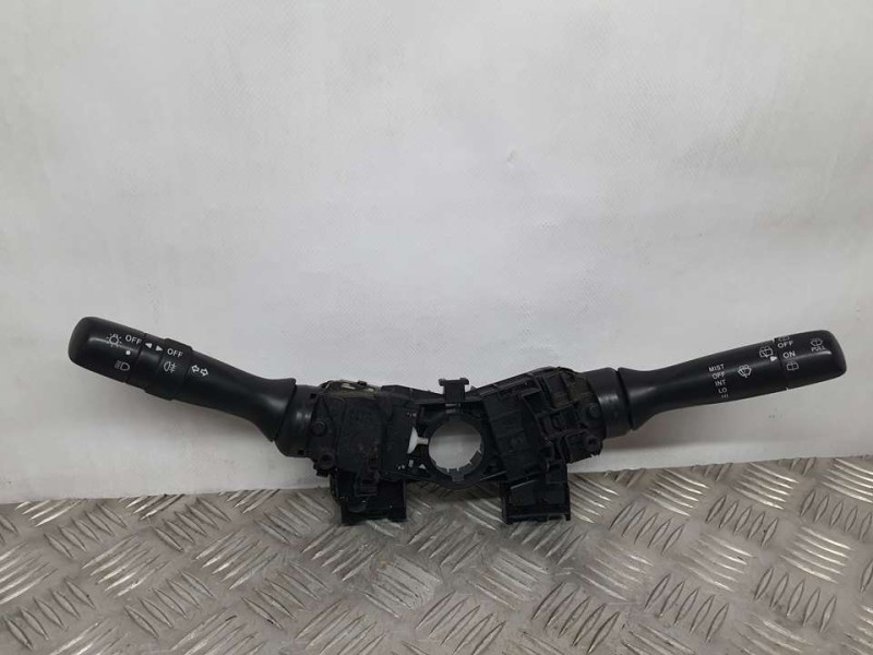 Recambio de mando luces y limpia para toyota aygo (kgb/wnb) blue referencia OEM IAM 17F001  