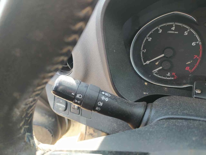 Recambio de mando luces y limpia para toyota yaris active referencia OEM IAM 846520D190  