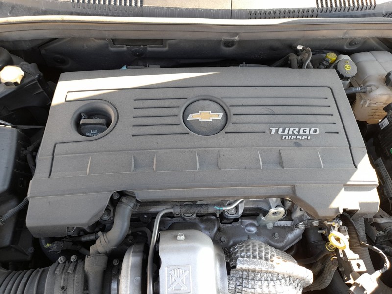 Recambio de tapa motor para chevrolet cruze hatchback (j305) 2.0 cdi referencia OEM IAM 25188703  
