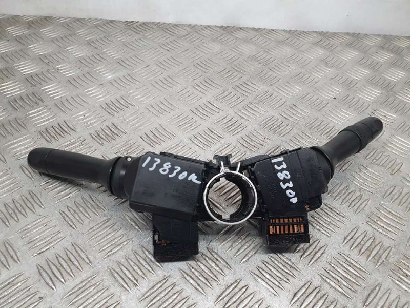 Recambio de mando luces y limpia para toyota aygo (kgb/wnb) blue referencia OEM IAM 17F001  