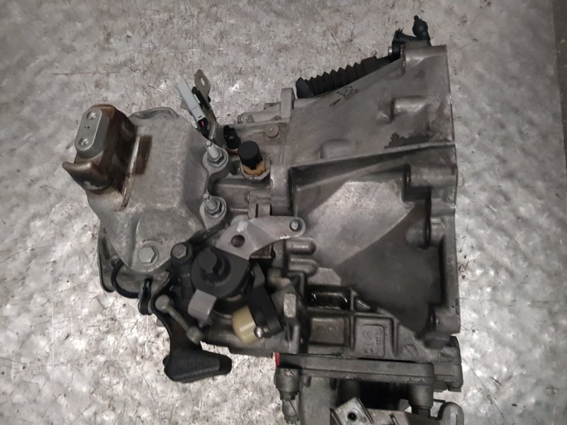 Recambio de caja cambios para peugeot 5008 active referencia OEM IAM 20MB59 0879454 6VELOCIDADES