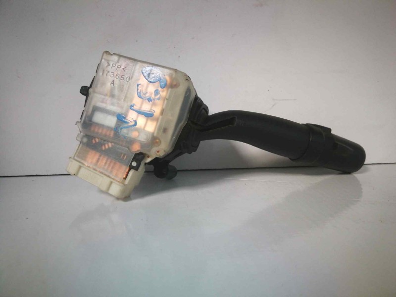 Recambio de mando luces para toyota avensis berlina (t25) 1.8 sol berlina (5-ptas) referencia OEM IAM 173795  