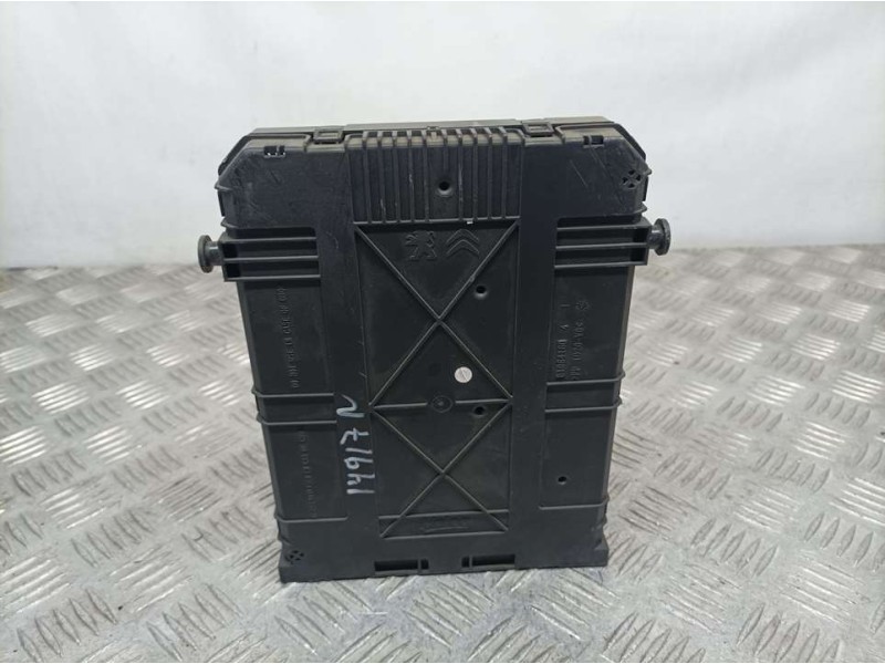 Recambio de caja reles / fusibles para citroën c-elysée millenium referencia OEM IAM 9807531680 20141211 BSI