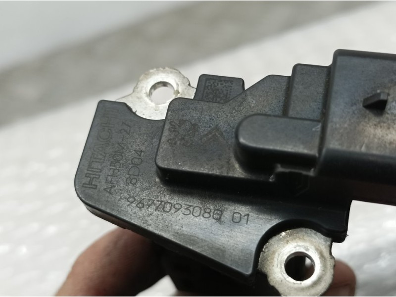 Recambio de caudalimetro para peugeot 5008 active referencia OEM IAM 9677093080 AFH50M27 HITACHI