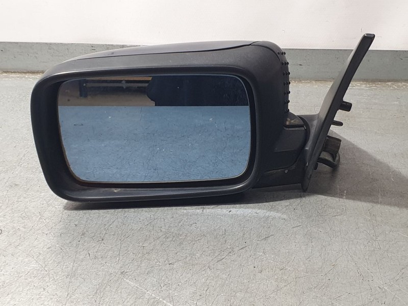 Recambio de retrovisor izquierdo para bmw serie 5 berlina (e34) 525tds referencia OEM IAM 51168137367  ELECTRICO 4 CABLES