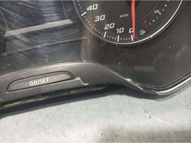 Recambio de cuadro instrumentos para seat ateca (kh7) style referencia OEM IAM 5F0920740E A2C1236200 CONTINENTAL CRISTAL TOCADO