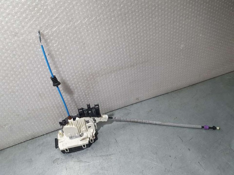 Recambio de cerradura puerta delantera derecha para mercedes-benz clase gla (w156) gla 200 (156.943) referencia OEM IAM A1667200