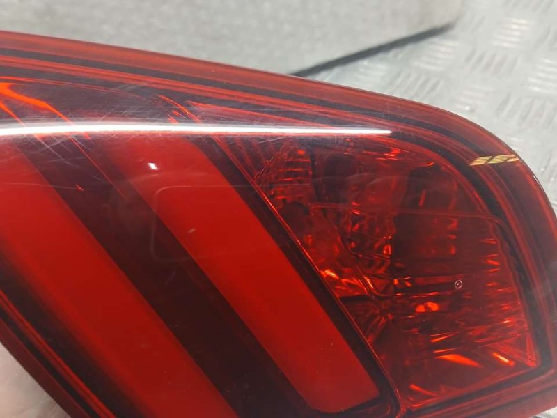 Recambio de piloto trasero izquierdo para peugeot 308 style referencia OEM IAM 9677818380  INTERIOR ROZADO