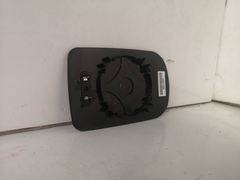 Recambio de cristal retrovisor izquierdo para bmw serie 5 berlina (e39) referencia OEM IAM 51168165112  