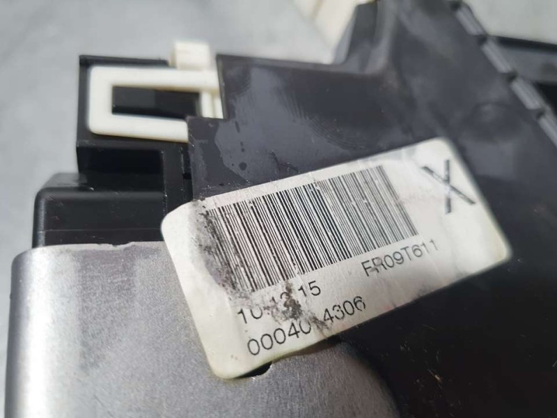 Recambio de cerradura puerta delantera derecha para mercedes-benz clase gla (w156) gla 200 (156.943) referencia OEM IAM A1667200