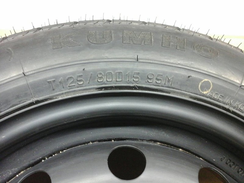 Recambio de rueda galleta para hyundai ioniq klass electro referencia OEM IAM 125801595M 125/80/15/95M KUMHO