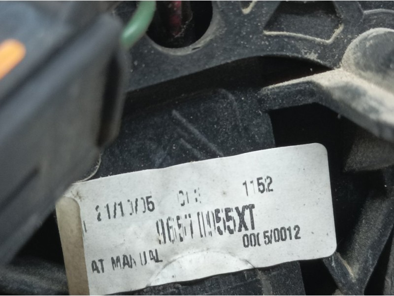 Recambio de retrovisor derecho para citroën xsara picasso 2.0 hdi sx referencia OEM IAM 96570955XT  ELECTRICO 7 CABLES