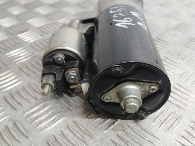 Recambio de motor arranque para jeep gr. cherokee (wh) laredo referencia OEM IAM 04801516AA BOSCH 0001115054