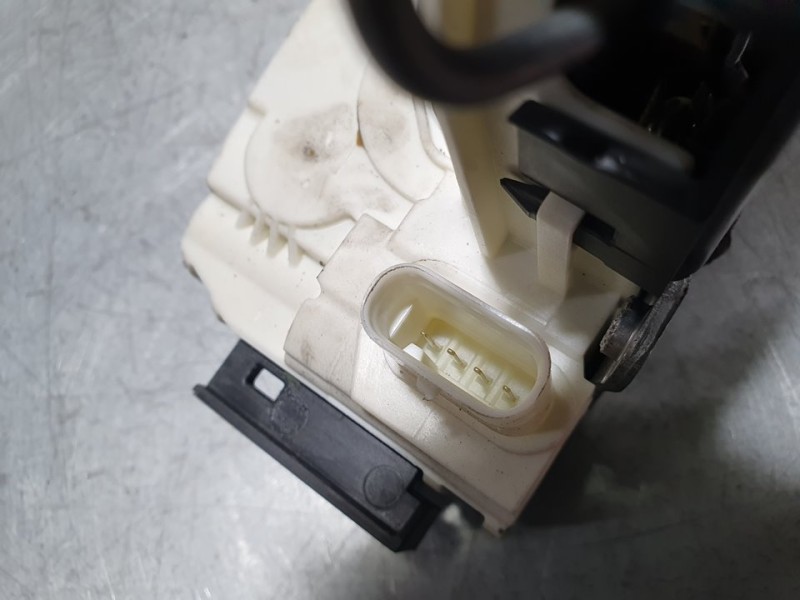 Recambio de cerradura puerta trasera izquierda para mercedes-benz clase gla (w156) gla 200 (156.943) referencia OEM IAM RL09T611