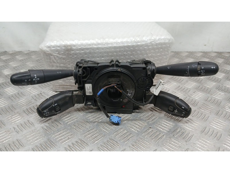 Recambio de mando luces y limpia para peugeot 3008 i monospace (0u_) 1.6 bluehdi 120 referencia OEM IAM 96773912ZD  10101617