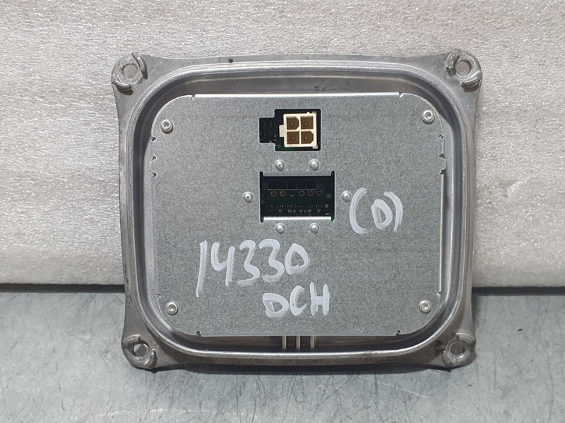 Recambio de centralita faro para audi a4 ber. (b8) e referencia OEM IAM 8K0907472 130732921800 DERECHO